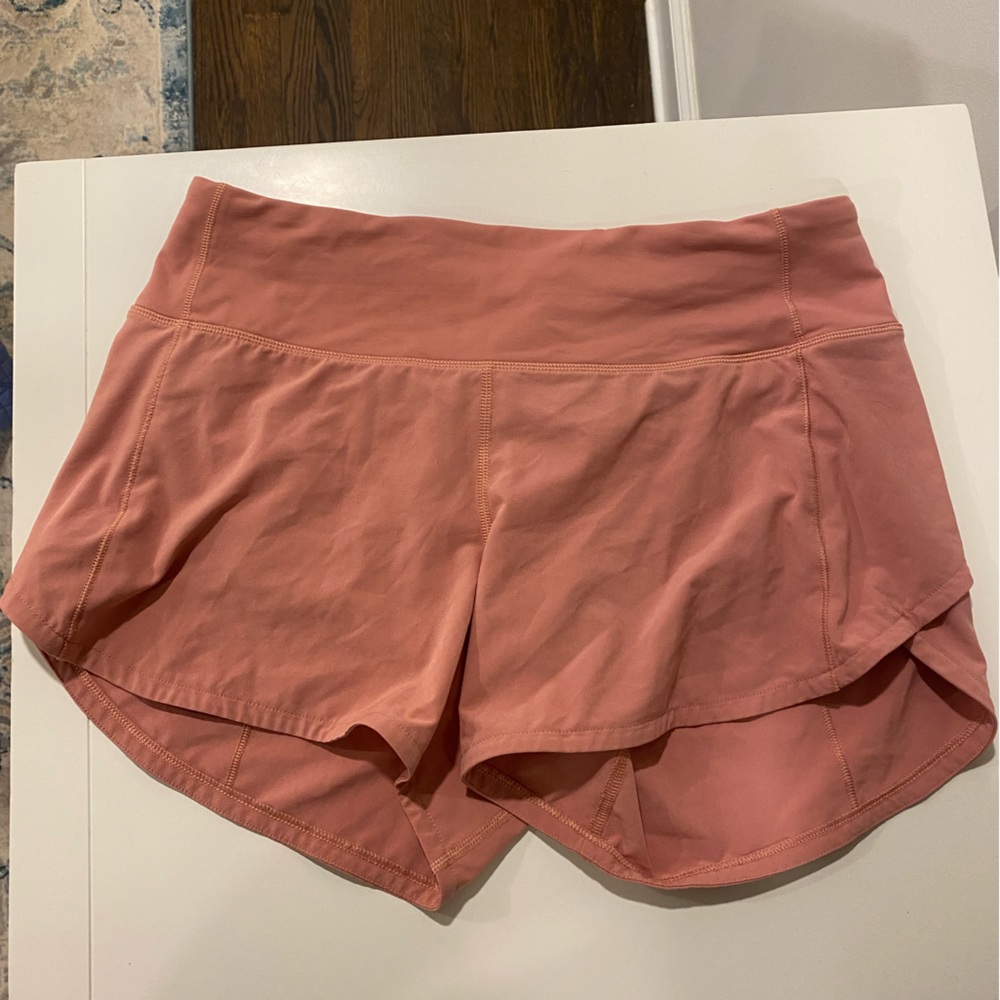 Lululemon 
SPEED UP MID-RISE LINED SHORT 4"